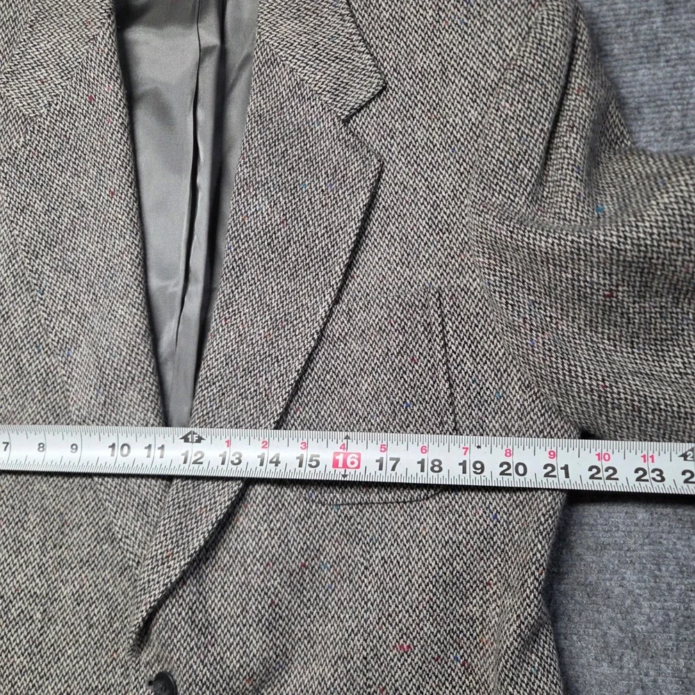Haggar Gallery Mens Gray Wool Herringbone Blazer Elbow Patches Sport Coat 45R